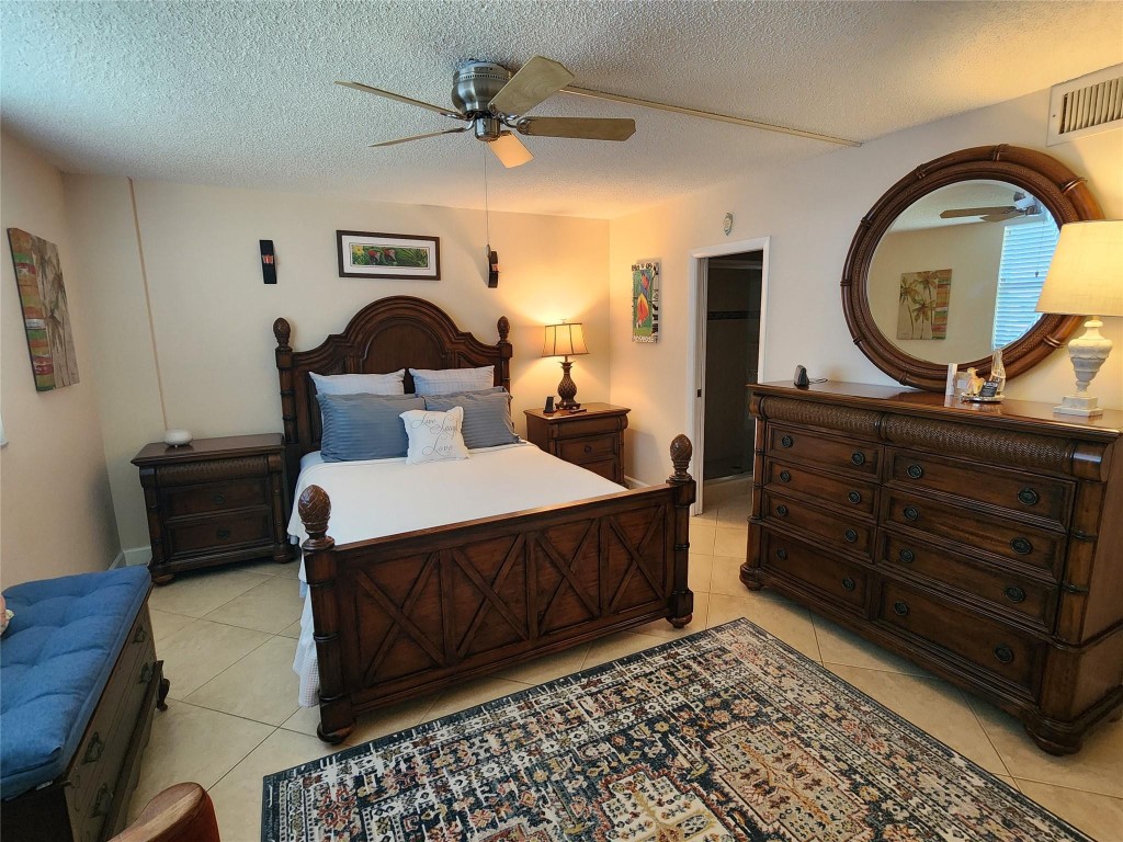 Meadowbrook Lakes View - Residential