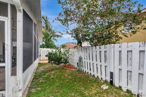 Single Family Residence in Lake Worth FL 6919 Turtle Bay Terrace Ter 26.jpg