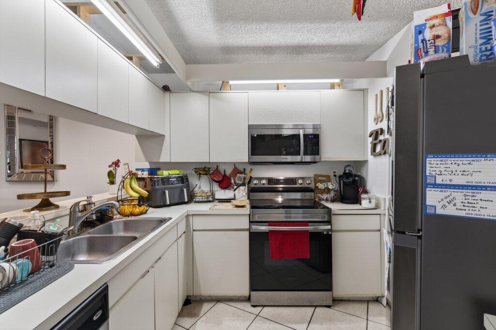 SOMERSET - Residential