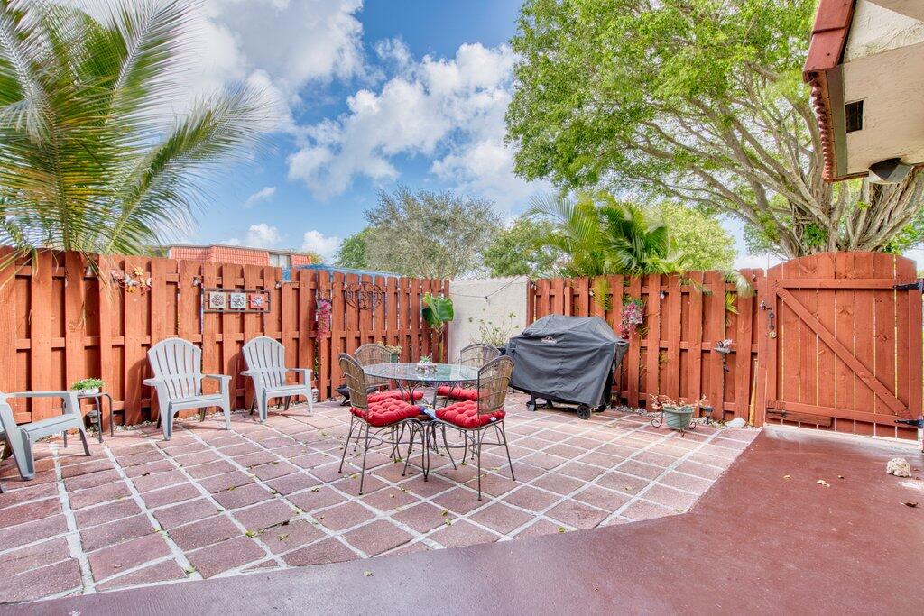 SOMERSET - Residential