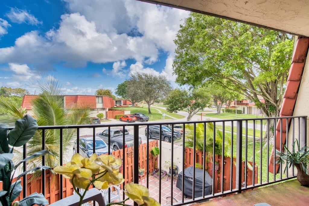 SOMERSET - Residential