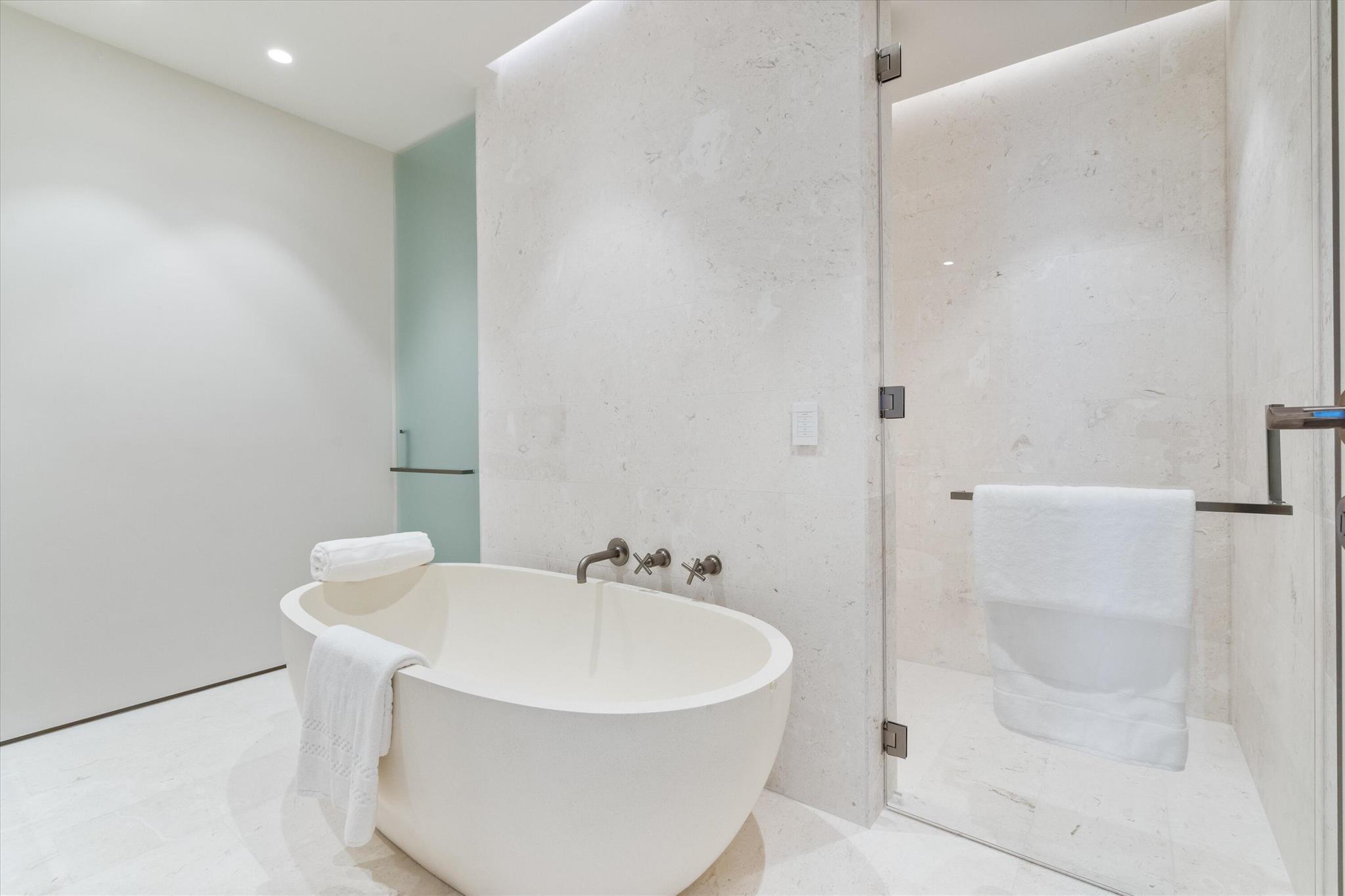 La Clara - Residential