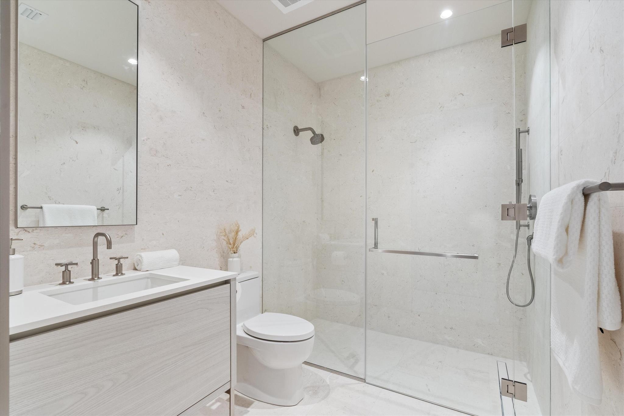 La Clara - Residential