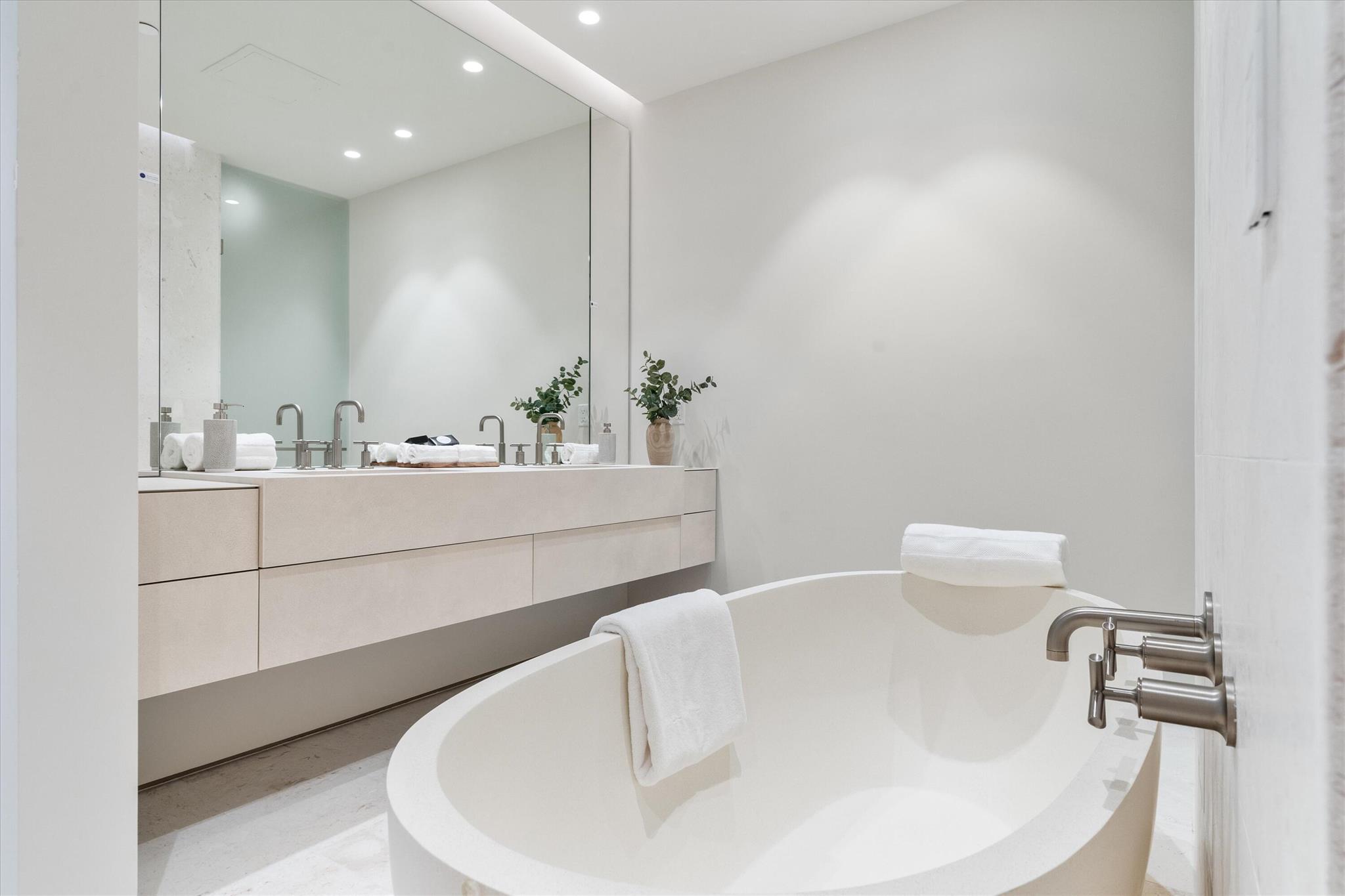 La Clara - Residential