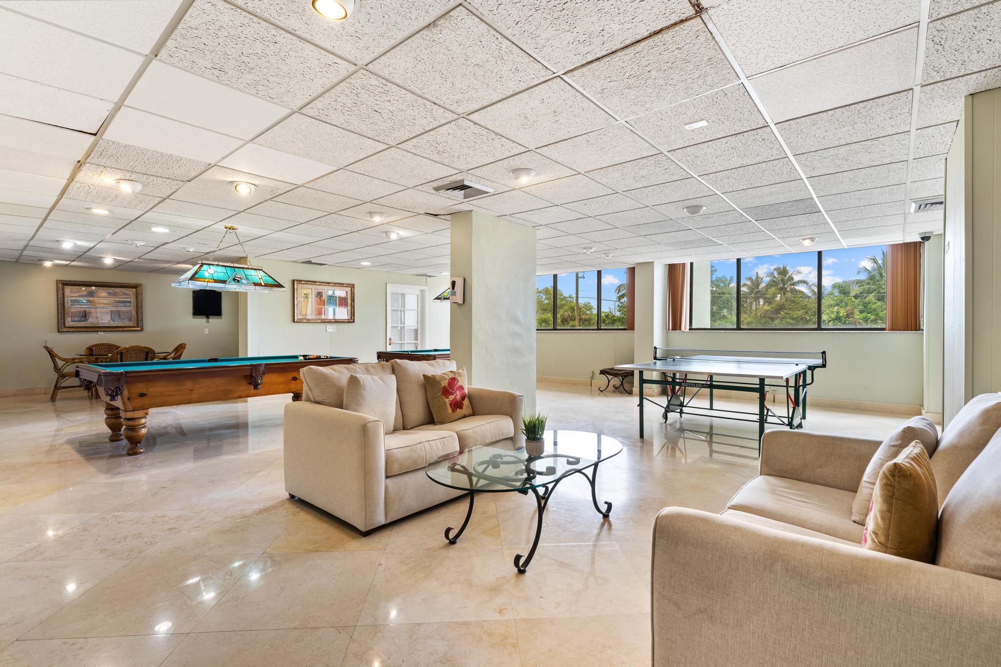 PALM BEACH HOUSE CONDO - Residential Lease