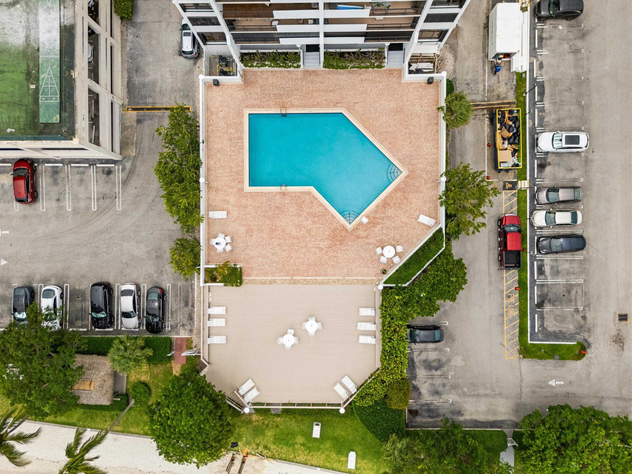 PALM BEACH HOUSE CONDO - Residential Lease