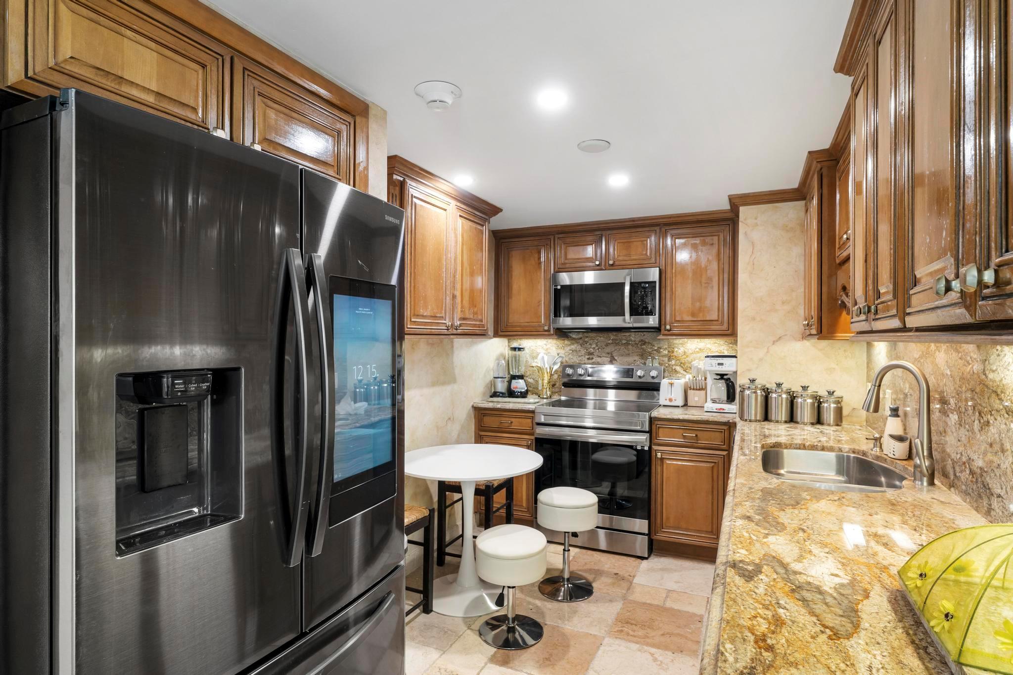 PALM BEACH HOUSE CONDO - Residential Lease