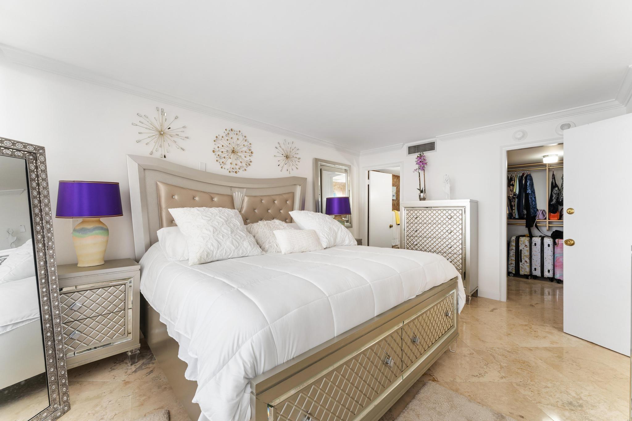 PALM BEACH HOUSE CONDO - Residential Lease