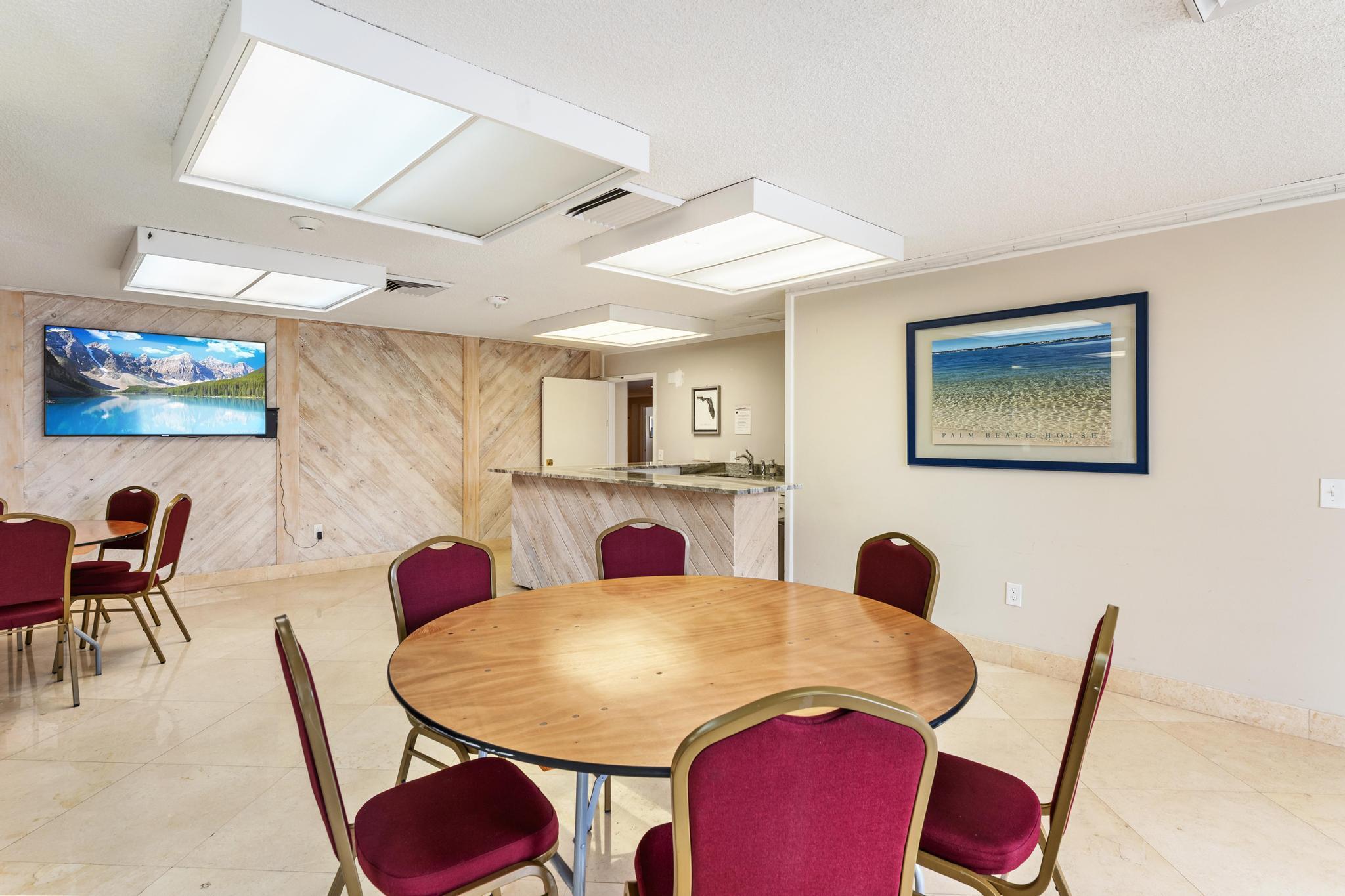 PALM BEACH HOUSE CONDO - Residential Lease