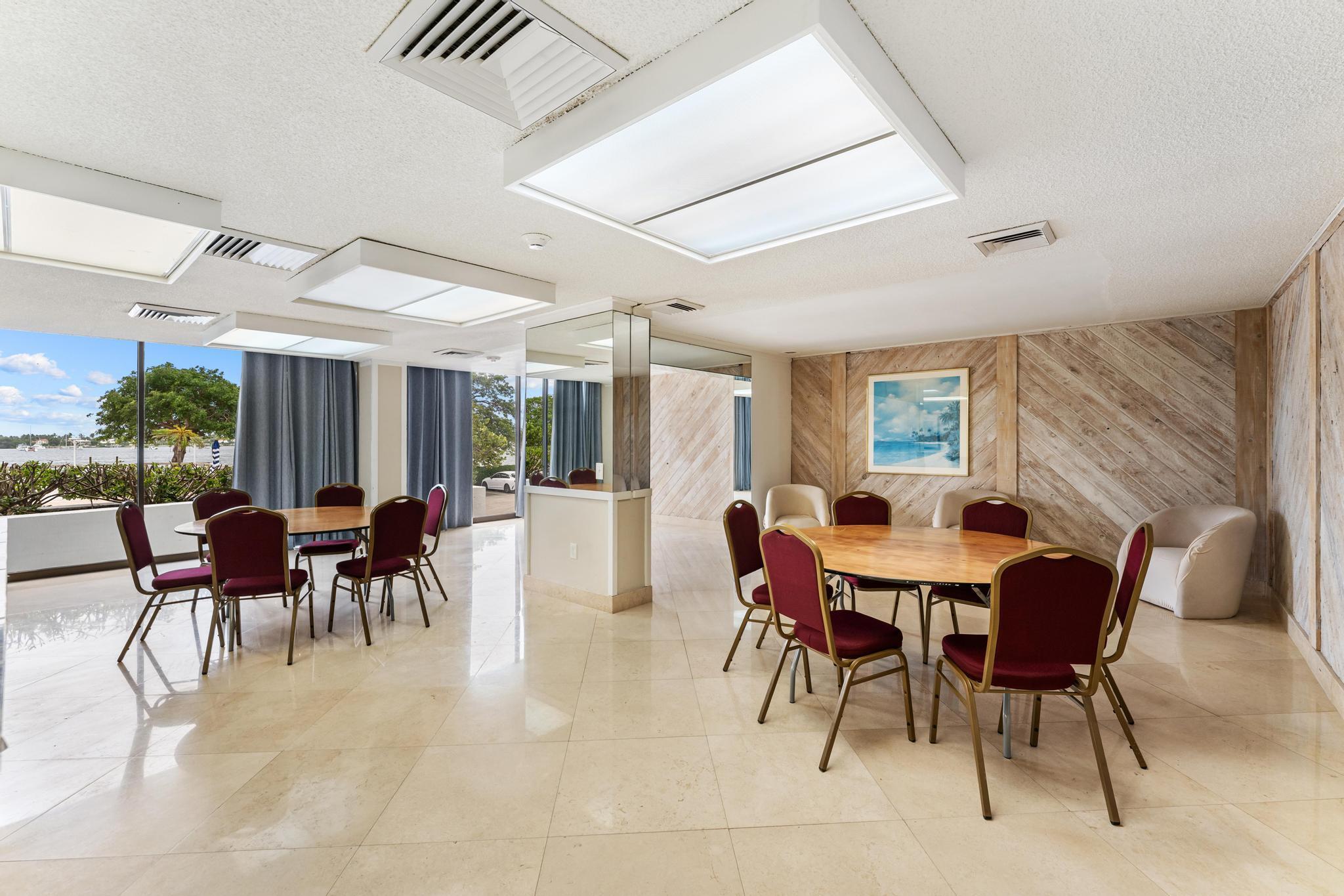 PALM BEACH HOUSE CONDO - Residential Lease