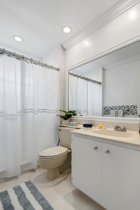 Tiny photo for 5803 Fox Hollow Drive #B, Boca Raton, FL 33486 (MLS # B26090696)