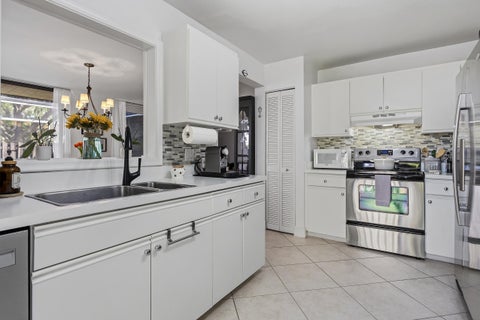Tiny photo for 5803 Fox Hollow Drive #B, Boca Raton, FL 33486 (MLS # B26090696)