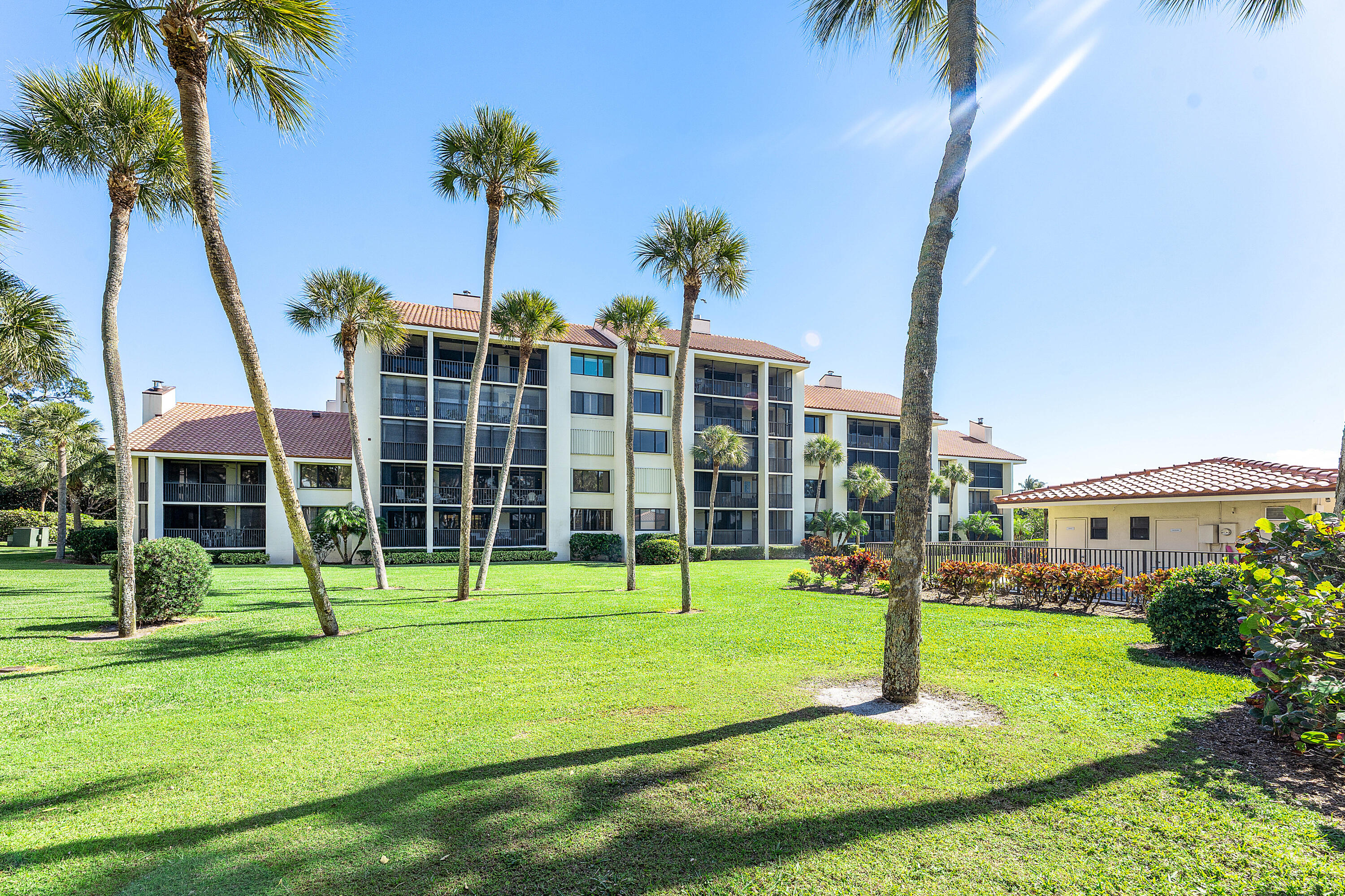 1000 N Us Highway 1 Be204