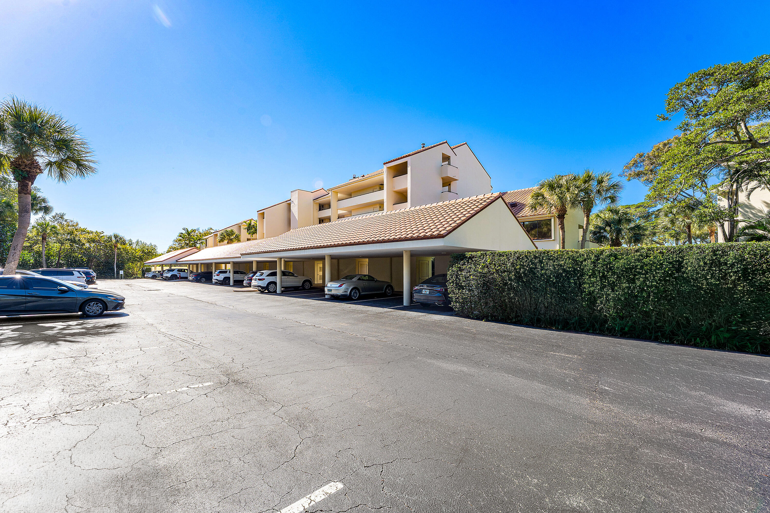 1000 N Us Highway 1 Be204