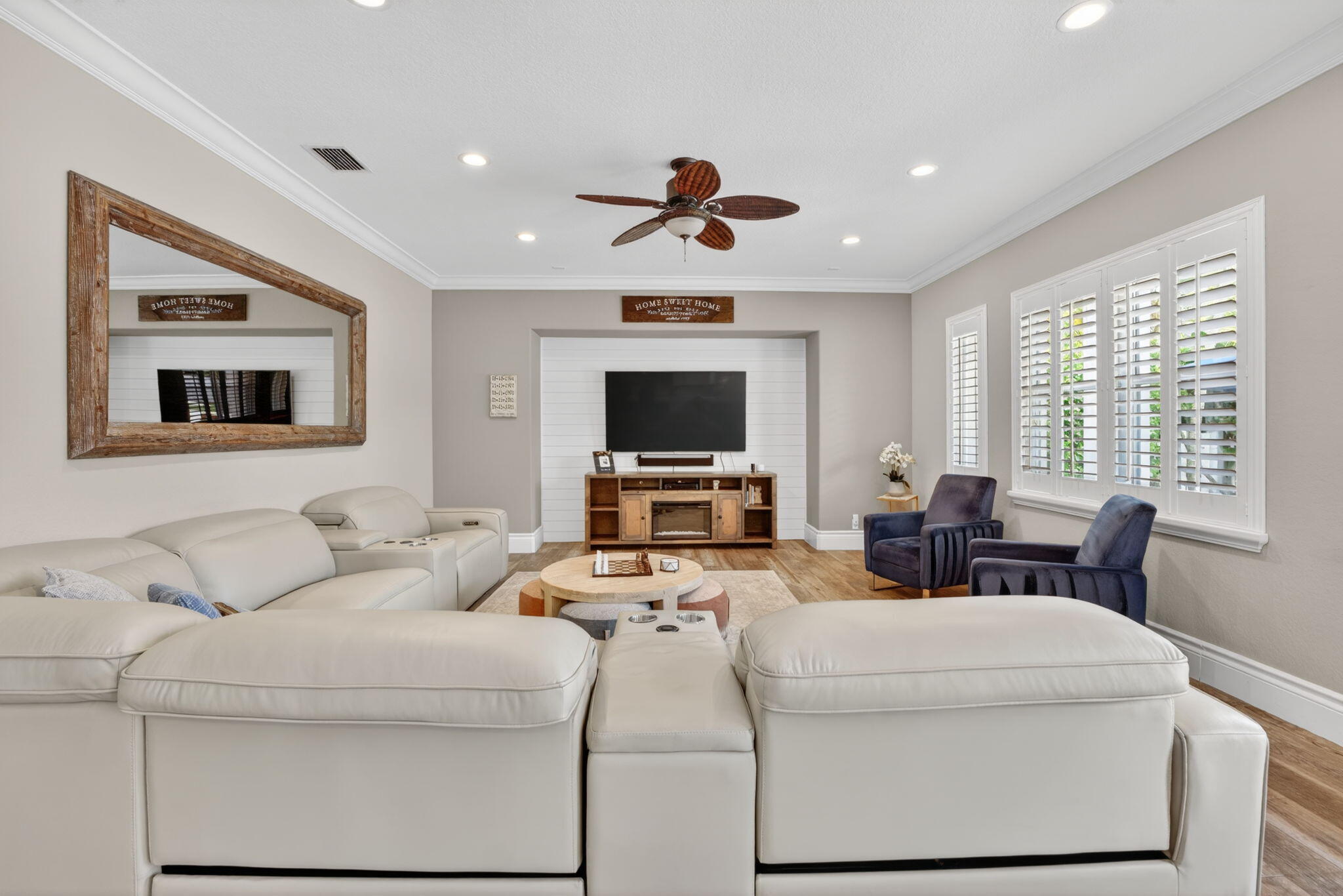 WYNDHAM LAKES WEST - Residential