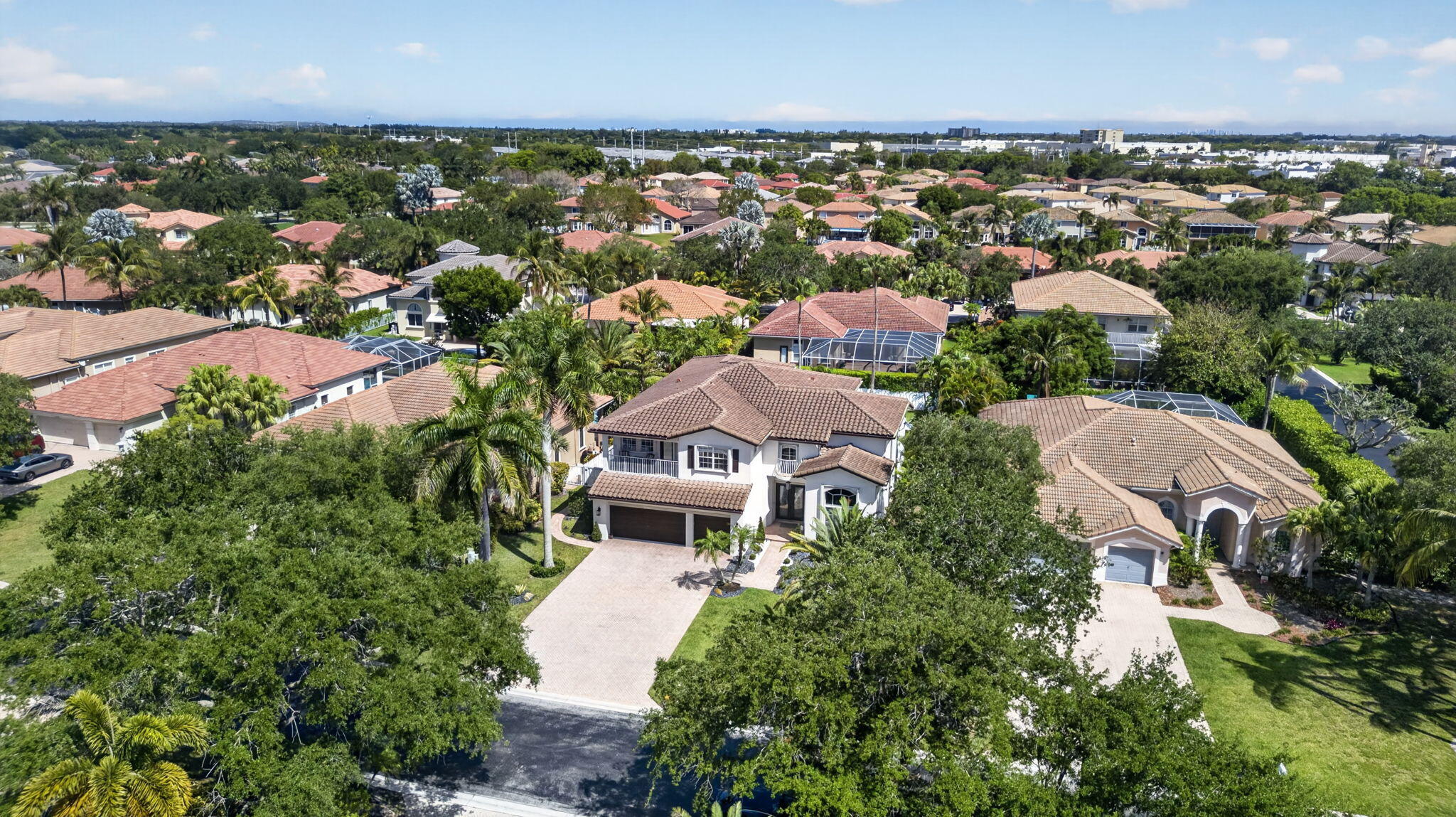 WYNDHAM LAKES WEST - Residential