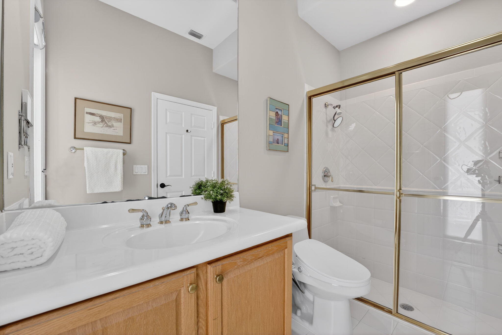 WYNDHAM LAKES WEST - Residential