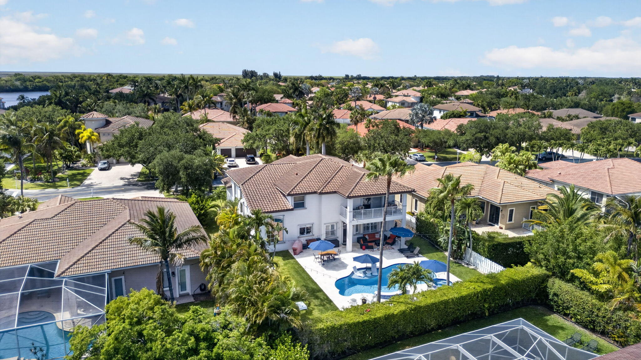WYNDHAM LAKES WEST - Residential