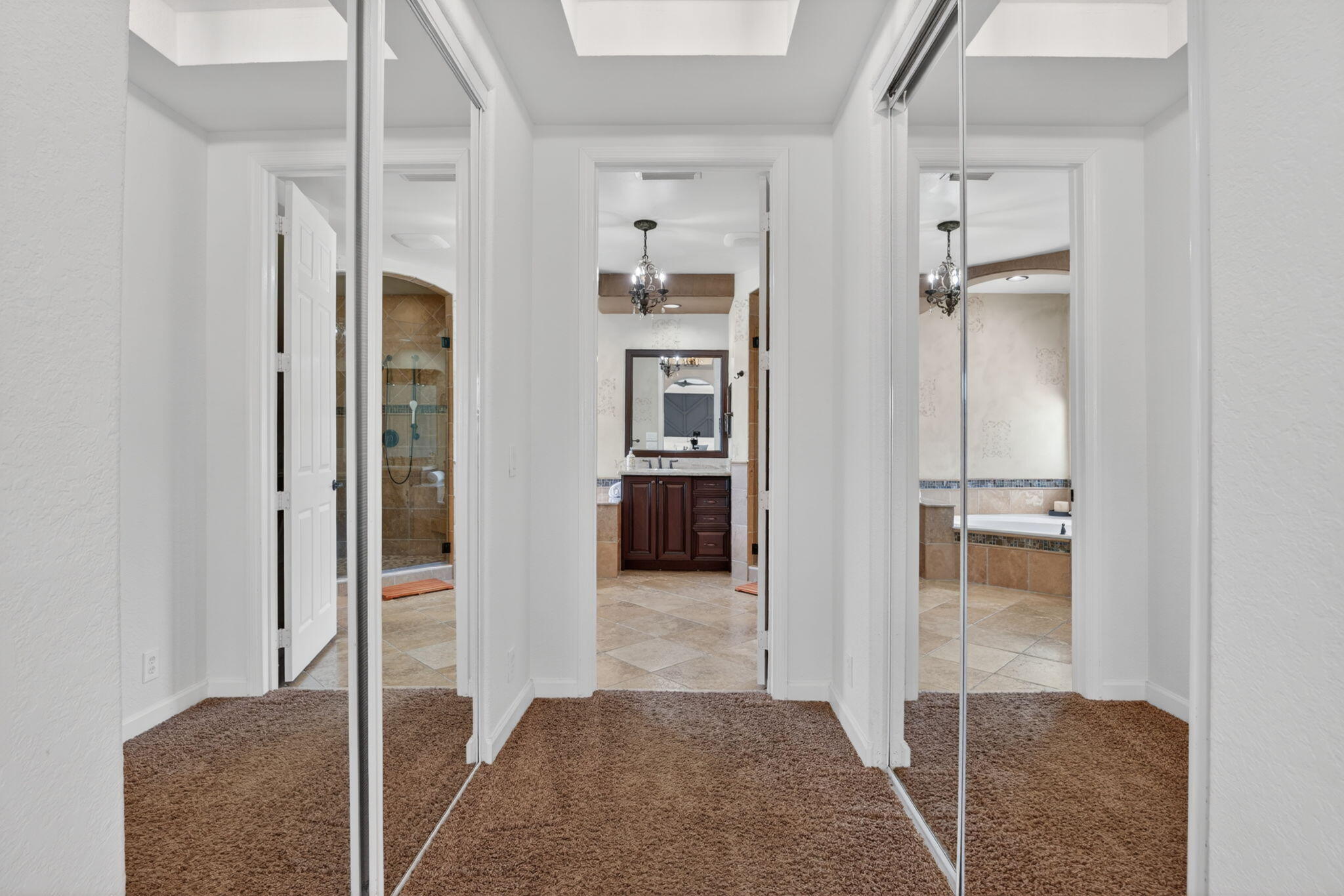 WYNDHAM LAKES WEST - Residential