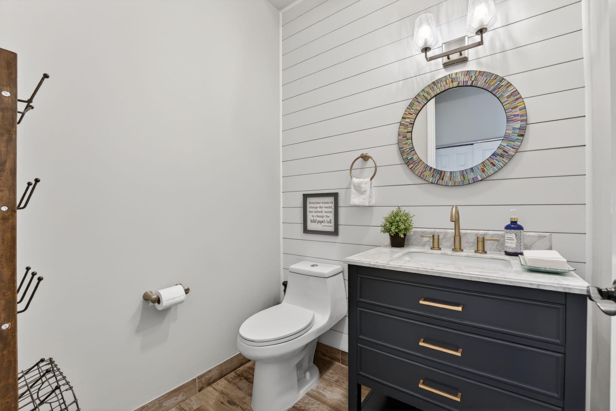 WYNDHAM LAKES WEST - Residential