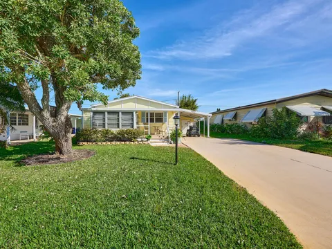 8217 SE Swan Avenue, Hobe Sound, FL 33455 - MLS#: R11049514