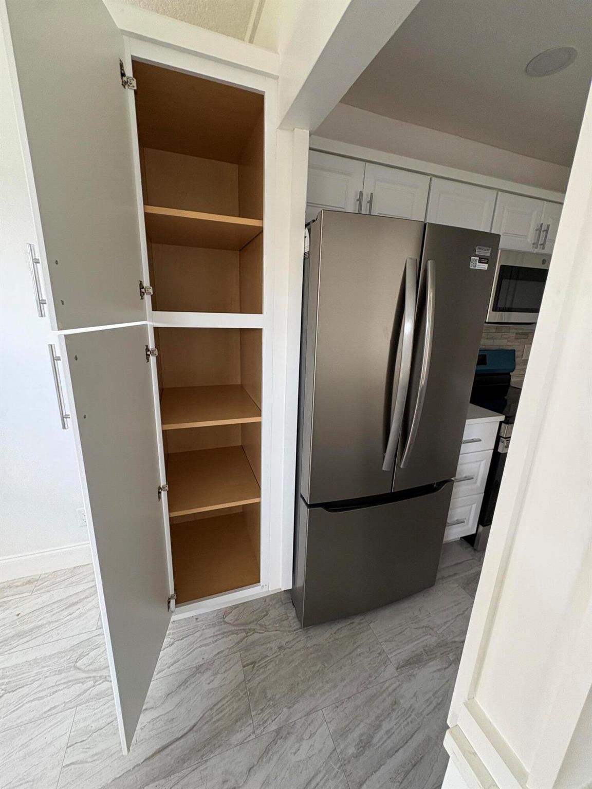 CENTURY VILLAGE / NORWICH - Residential Lease