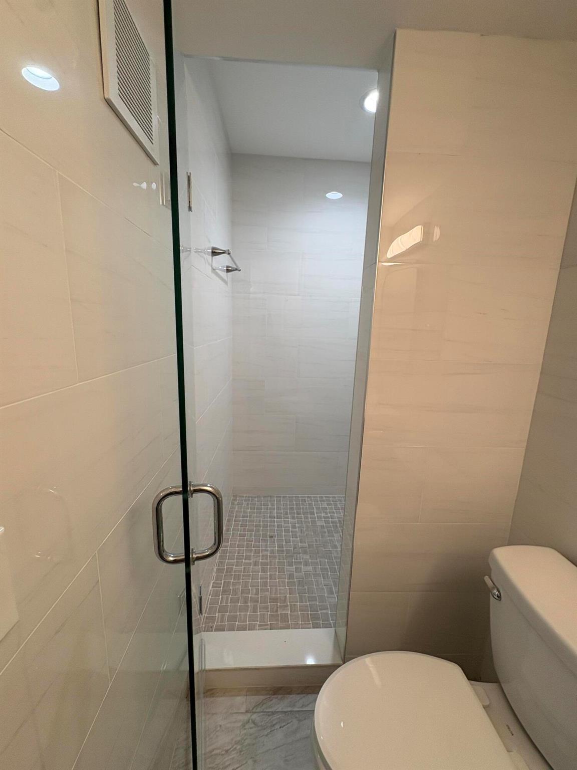 CENTURY VILLAGE / NORWICH - Residential Lease
