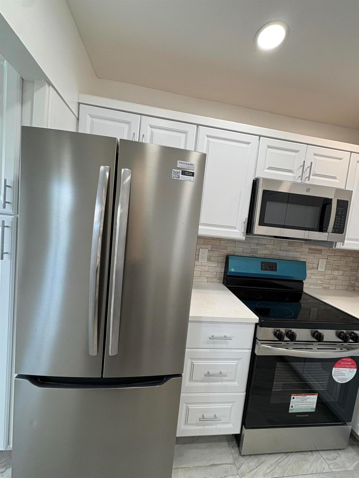 CENTURY VILLAGE / NORWICH - Residential Lease