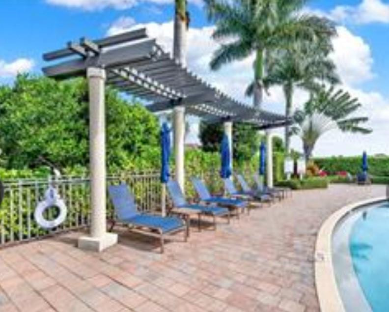 Bellagio Villas - Residential