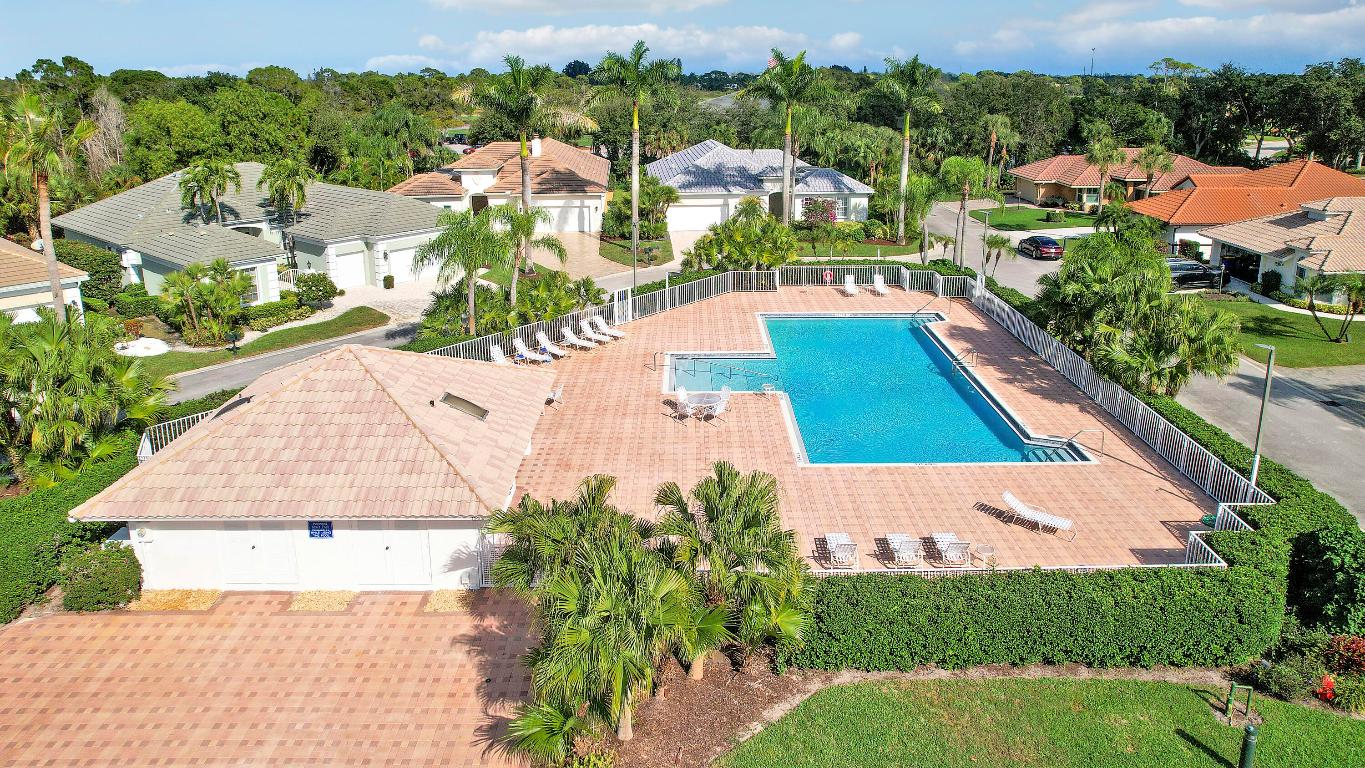 HOBE SOUND GOLF C;UB - Residential