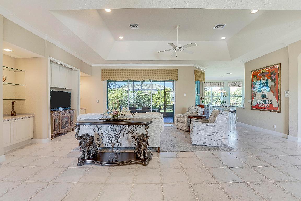 HOBE SOUND GOLF C;UB - Residential