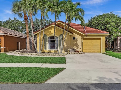 Photo of 7559 Savannah Lane, Lake Worth, FL 33463 (MLS # B26048547)