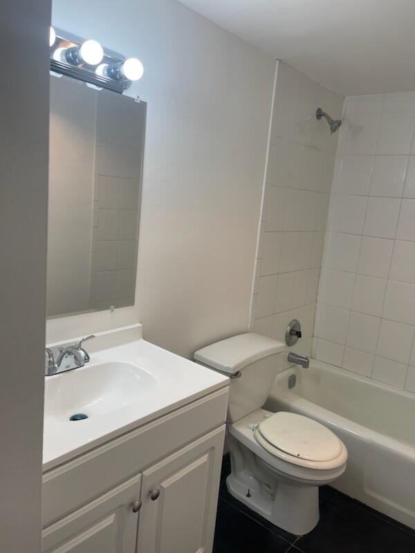 MARINER IV CONDO - Residential Lease