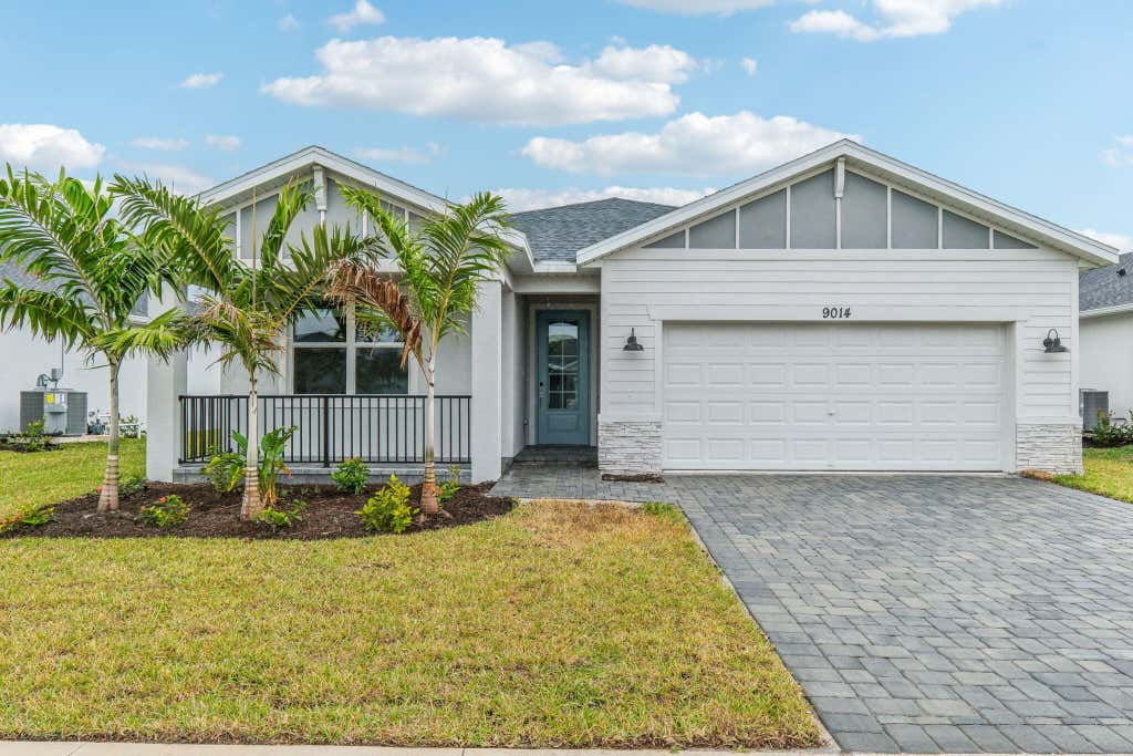 Photo of 9014 Dahlia Circle, Port Saint Lucie, FL 34987 (MLS # R11036120)