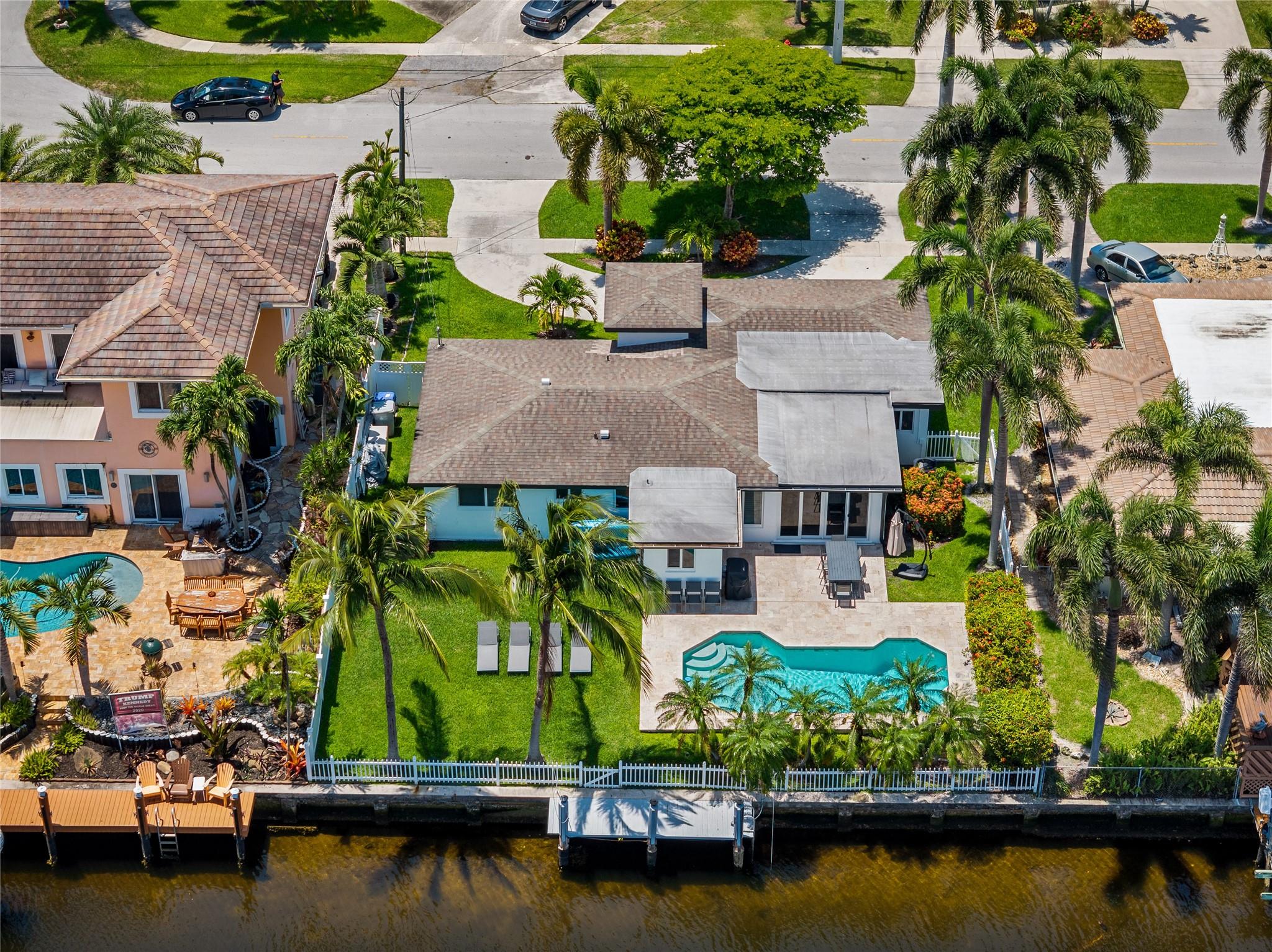 331 SE 12th St, Pompano Beach, FL, 33060/$1,195,000 3 331 SE 12th St