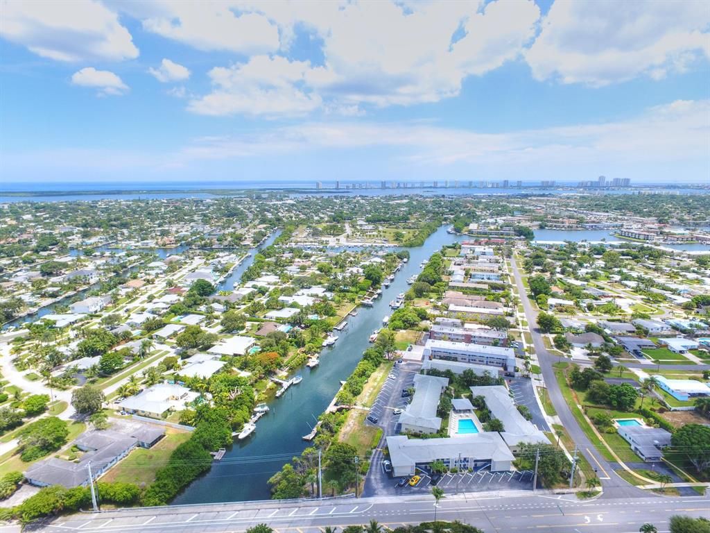 Photo of 510 Prosperity Farms Road Rd #7-B, North Palm Beach, FL 33408 (MLS # R10823722)