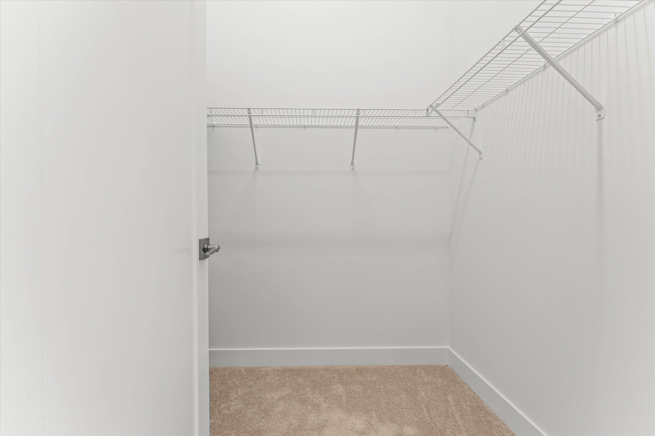 JOHNS WEST PUD/LOTUS EDGE - Residential Lease