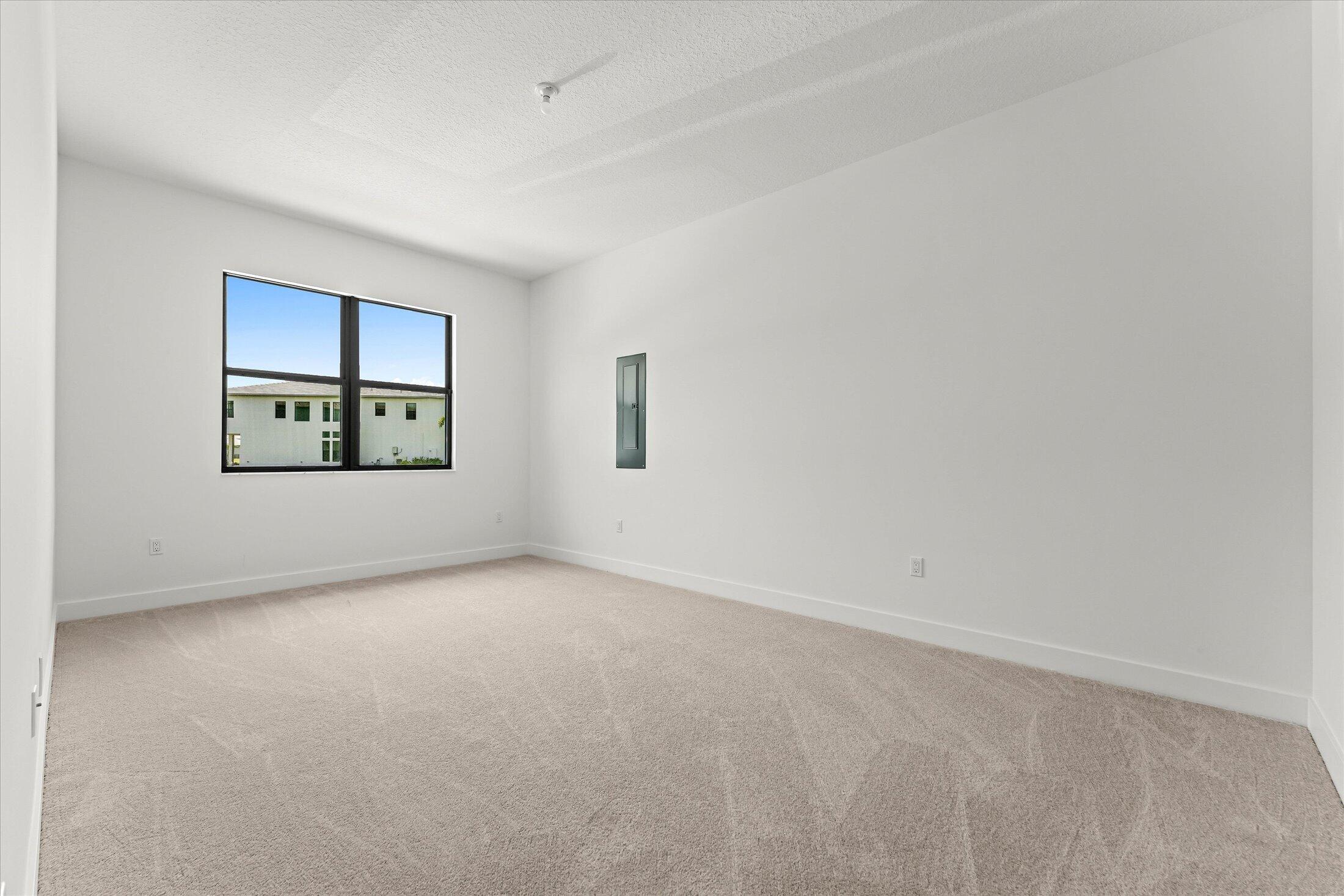 JOHNS WEST PUD/LOTUS EDGE - Residential Lease