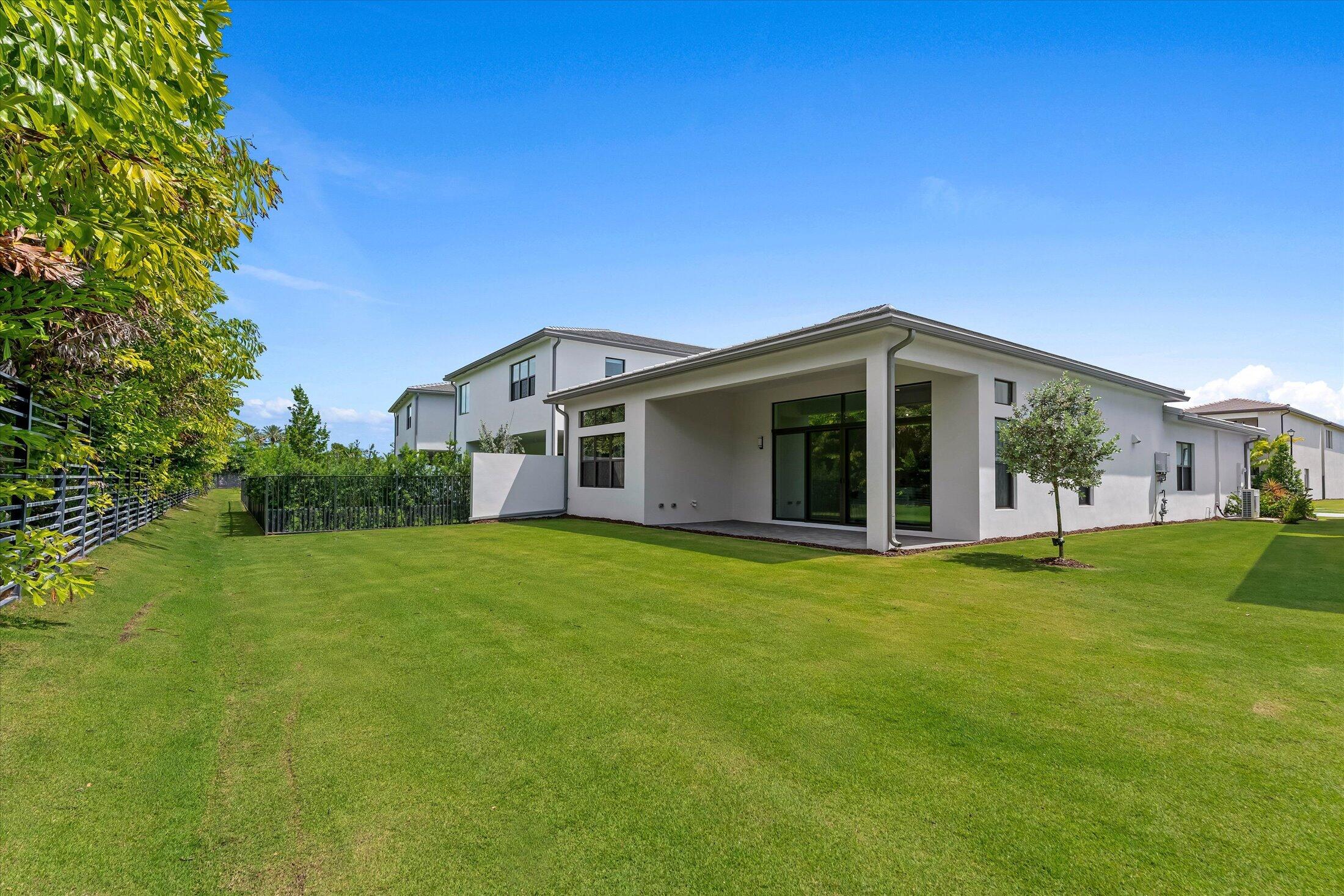 JOHNS WEST PUD/LOTUS EDGE - Residential Lease