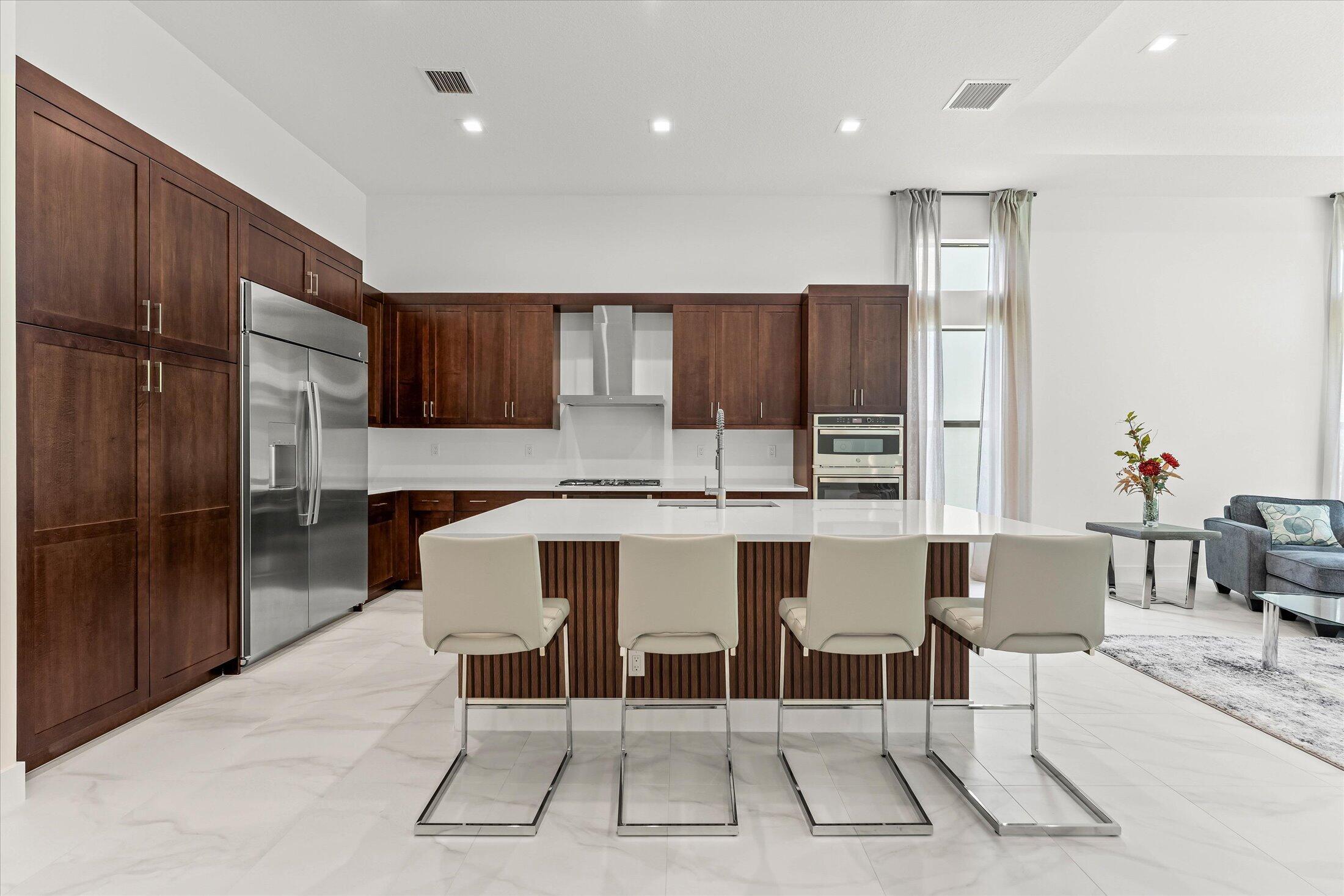 JOHNS WEST PUD/LOTUS EDGE - Residential Lease