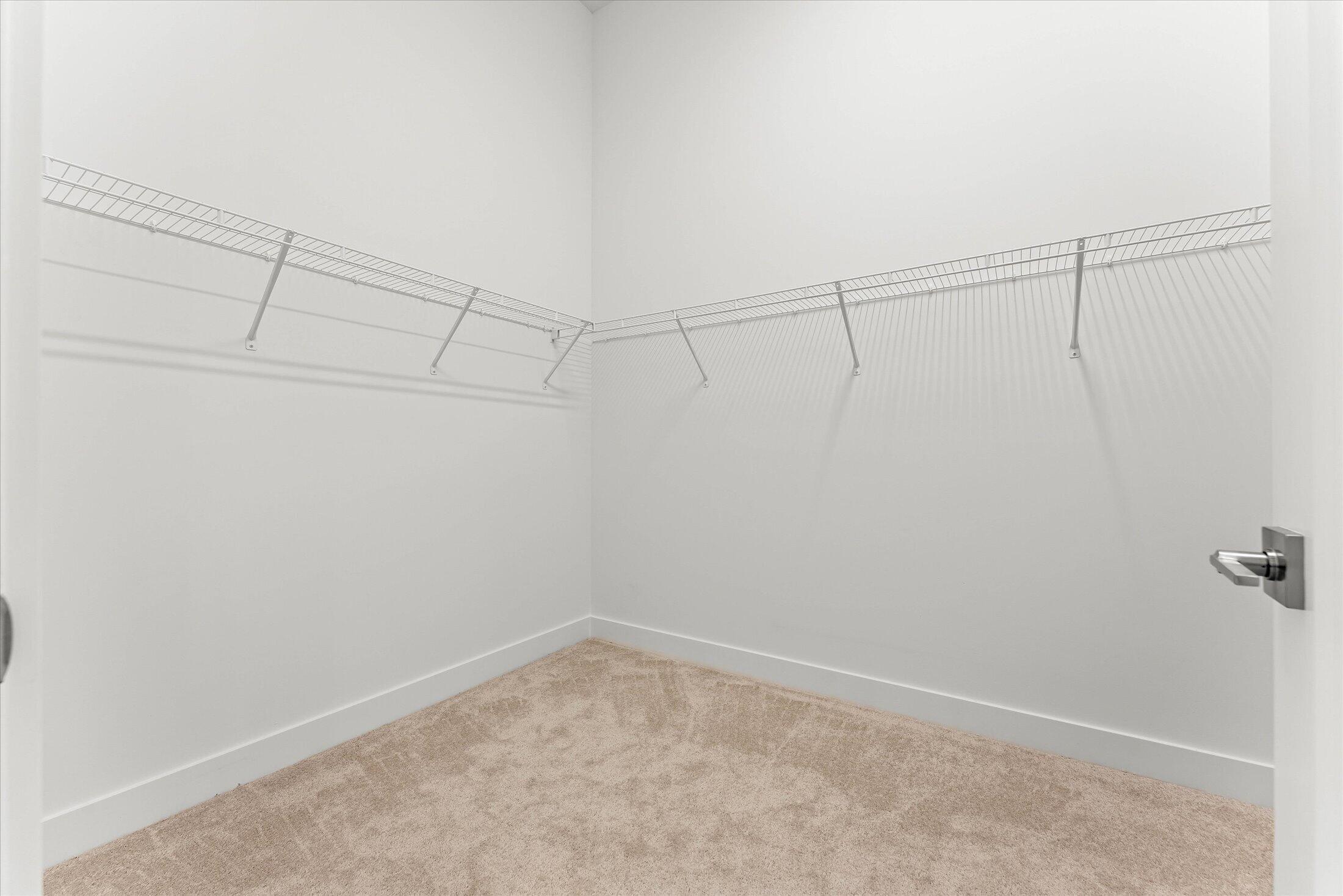 JOHNS WEST PUD/LOTUS EDGE - Residential Lease