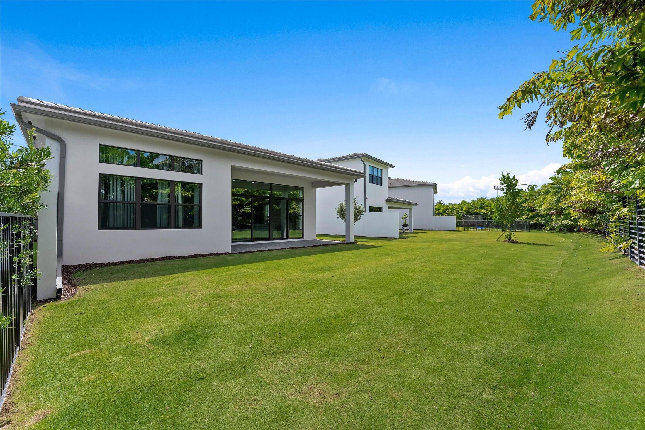 JOHNS WEST PUD/LOTUS EDGE - Residential Lease