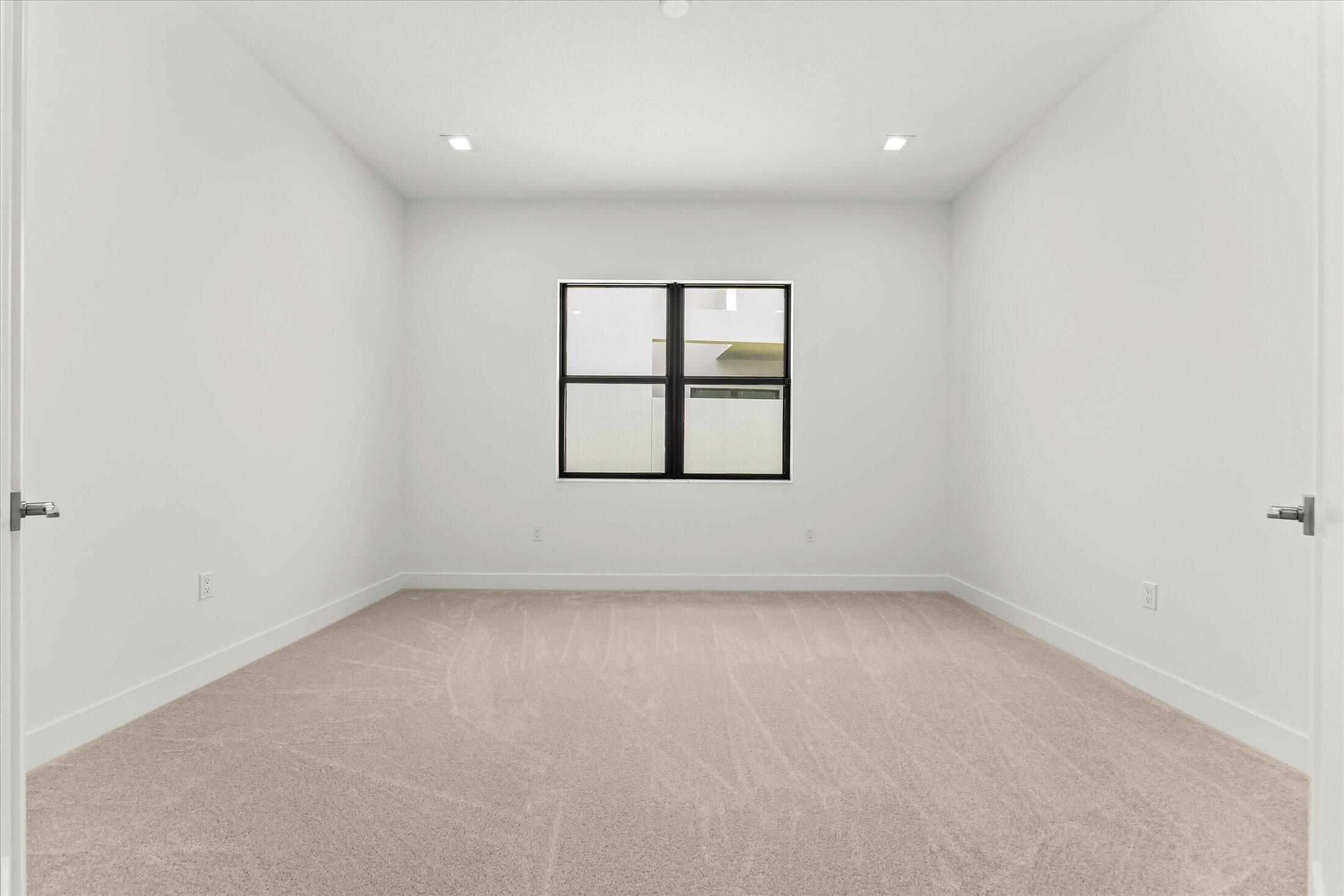 JOHNS WEST PUD/LOTUS EDGE - Residential Lease