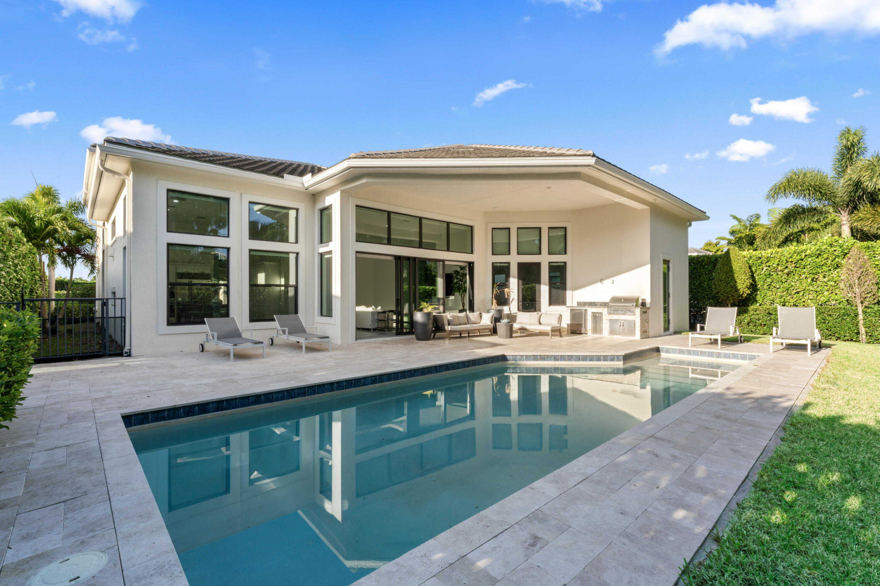 ROYAL PALM POLO PLAT - Residential