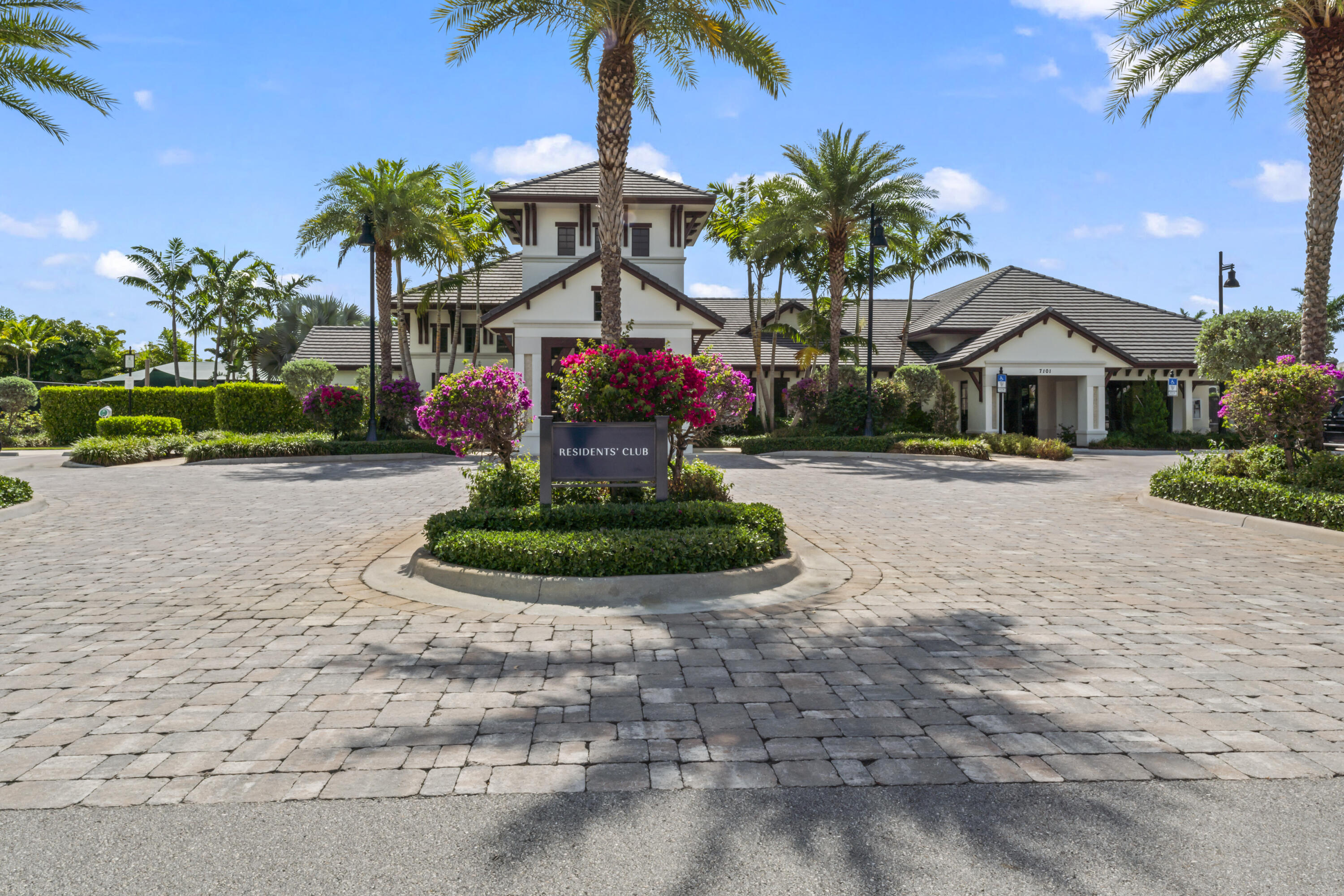 ROYAL PALM POLO PLAT - Residential