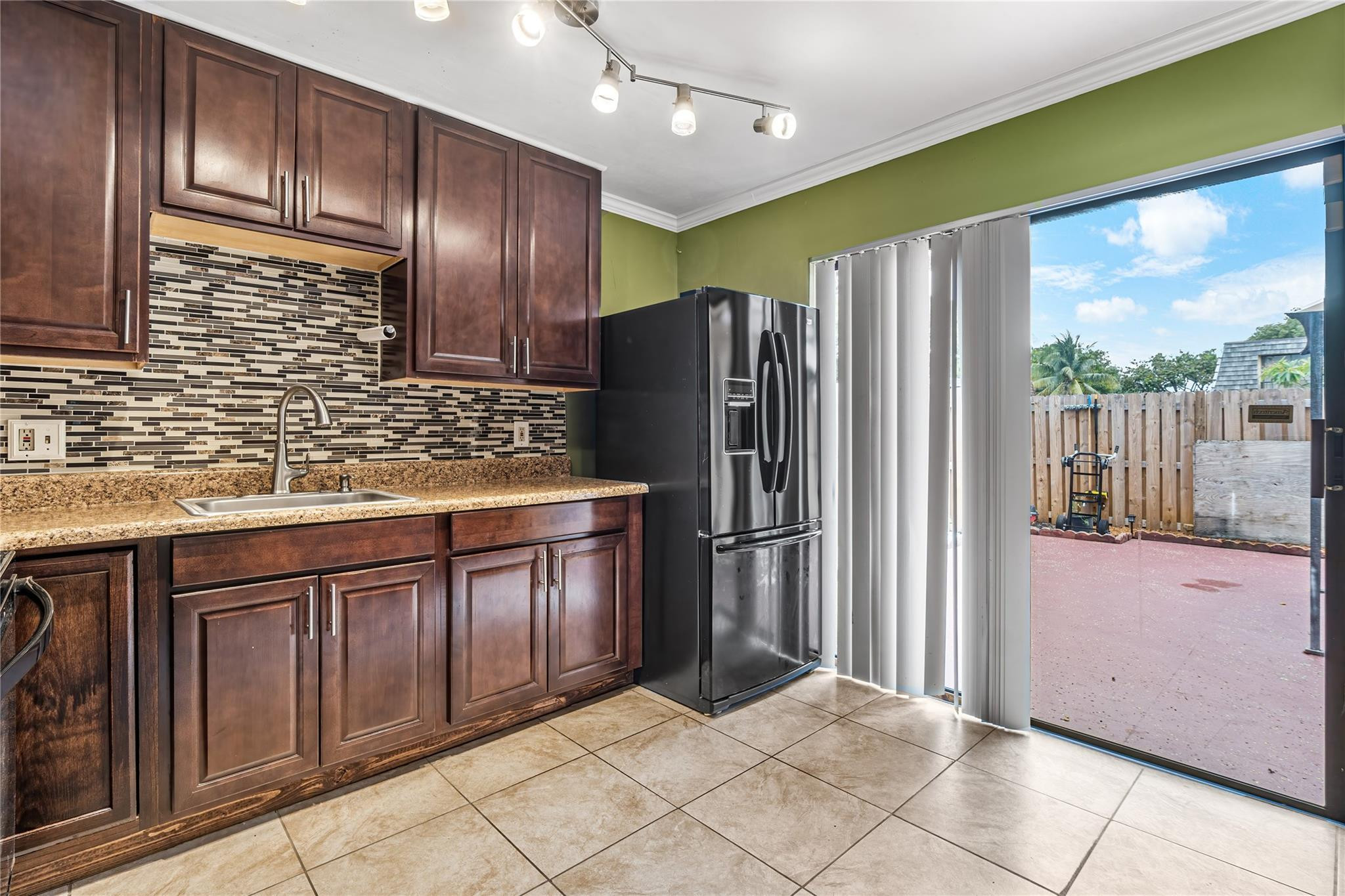 Lakewood Palm Spgs - Residential Lease