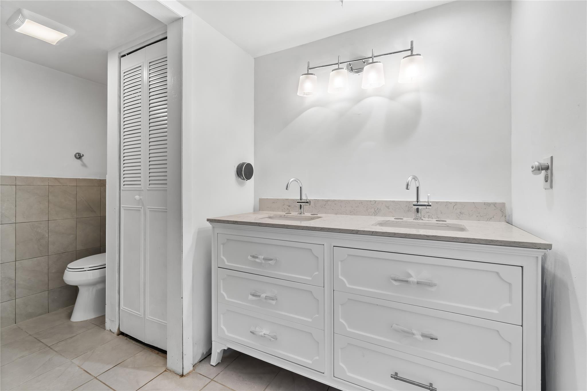 Lakewood Palm Spgs - Residential Lease