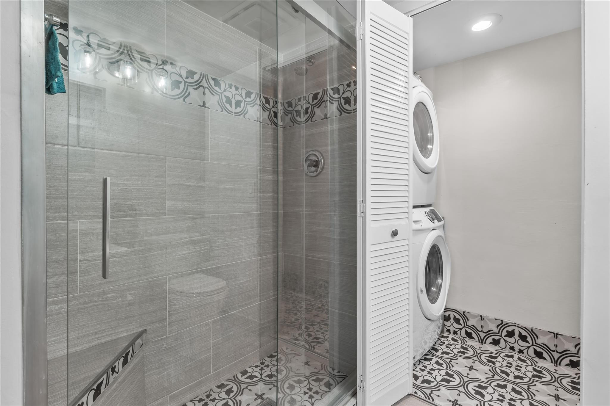 Lakewood Palm Spgs - Residential Lease