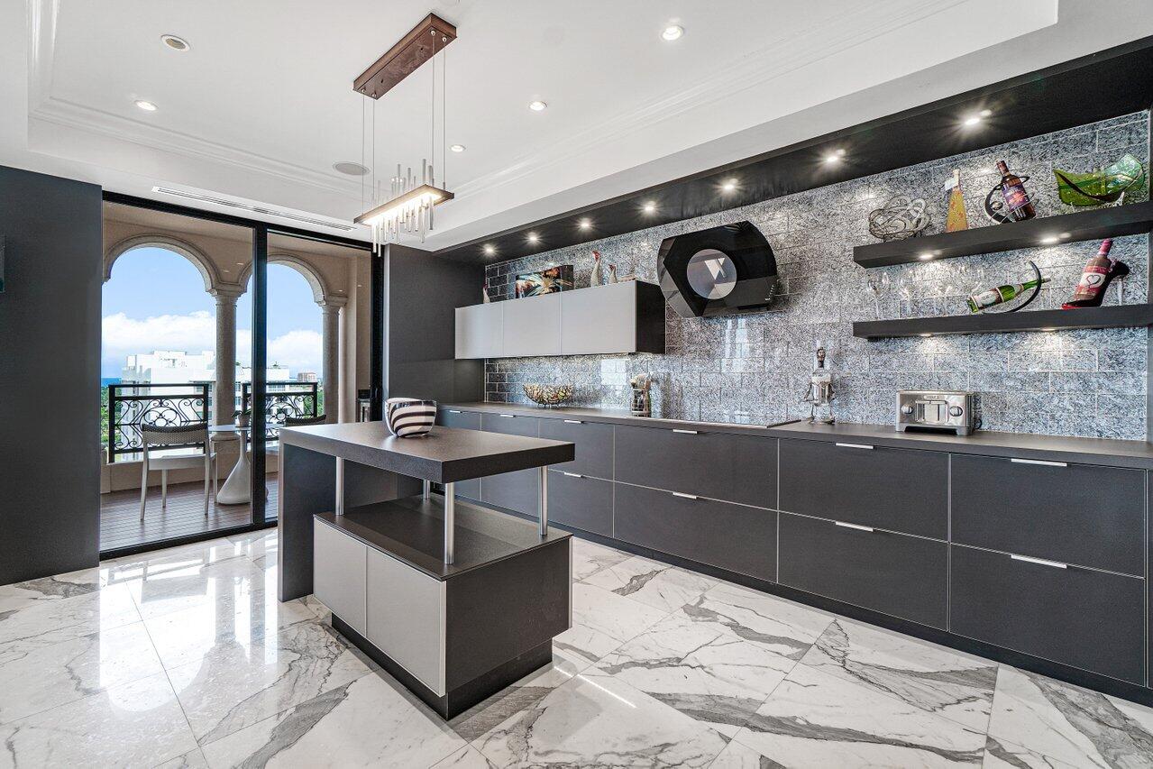 200 EAST PALMETTO PARK CONDO - Residential