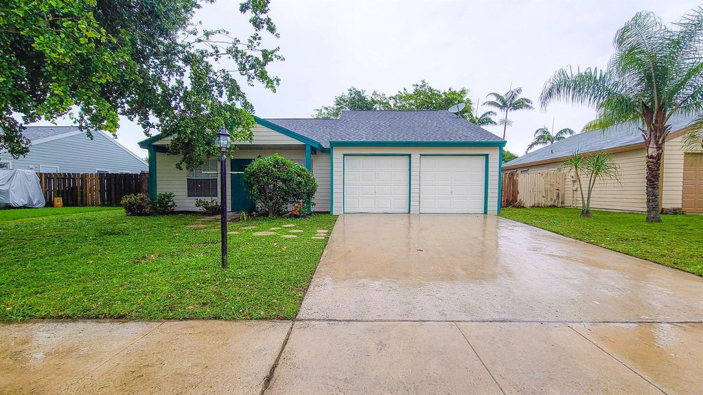 Photo of 7699 Blairwood Circle S, Lake Worth, FL 33467 (MLS # R11097214)